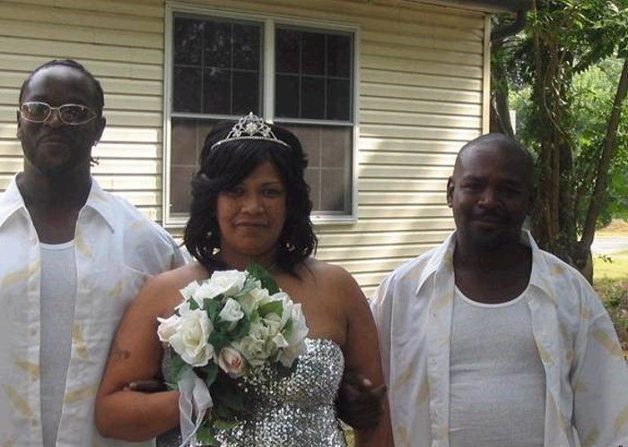 Name:  8009ghetto_wedding_03.jpg
Views: 315
Size:  77.4 KB