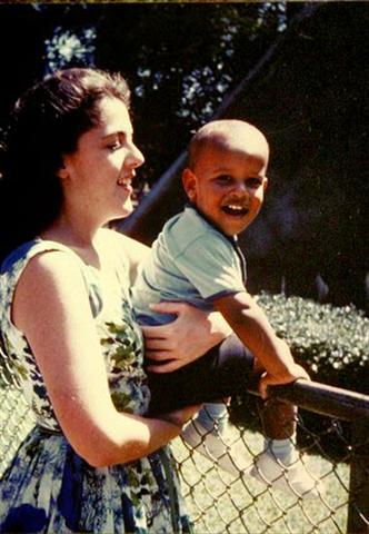 Name:  copy-of-barak-and-mother-small.jpg
Views: 385
Size:  33.0 KB