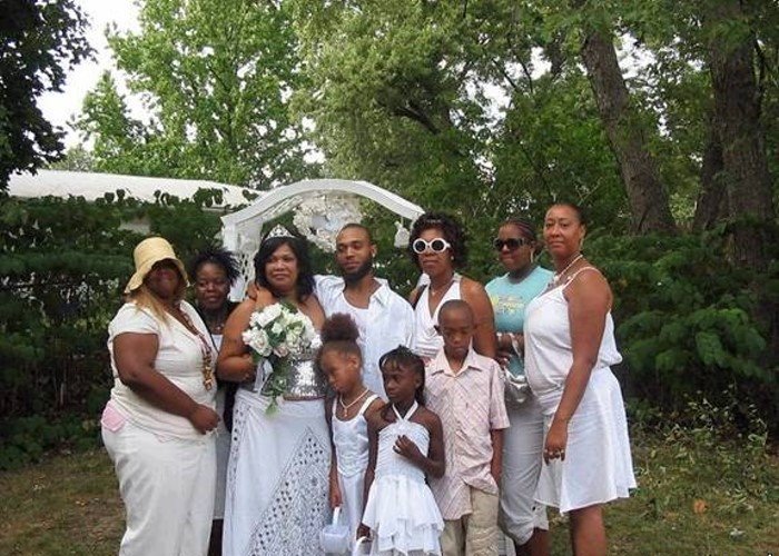 Name:  3509ghetto_wedding_08.jpg
Views: 208
Size:  112.9 KB