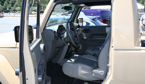 Name:  jeep-jt-concept-interior.jpg
Views: 137
Size:  38.1 KB