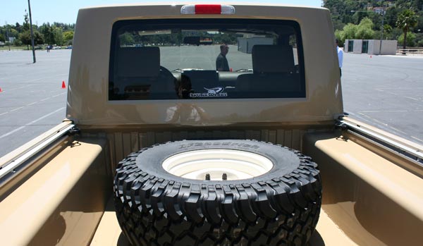Name:  jeep-jt-concept-rear-view.jpg
Views: 130
Size:  37.2 KB